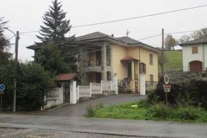 Immobile in asta di 365 m² con più di 5 locali e b