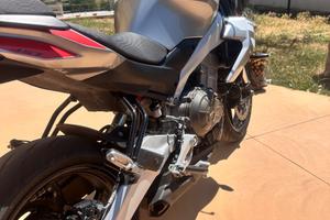 Aprilia Tuono 457 - Puma grey