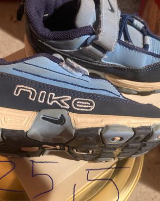 Scarpine Nike da bimbo n. 25,5