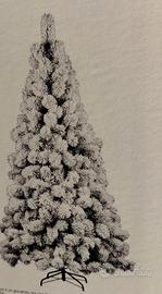 albero natale innevato