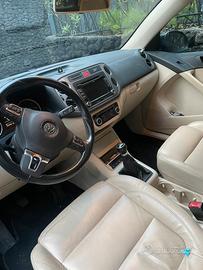 Autovettura Volkswagen Tiguan TD Bluemotion