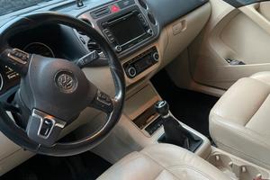 Autovettura Volkswagen Tiguan TD Bluemotion