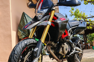 Aprilia Dorsoduro 750 (2011)