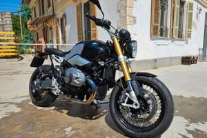 BMW R nineT