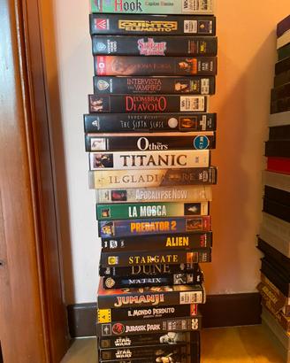 Lotto 23 VHS fantascienza, avventura, thriller ecc