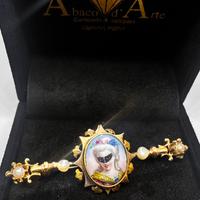Spilla in oro 18kt porcellana smaltata e perle