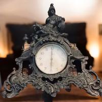 L'OROLOGIO CESSELLATO SENZA TEMPO