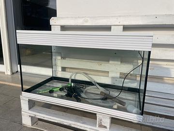 Acquario 100 lt + pompa nuova