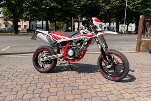 Moto beta 125 4T  motard