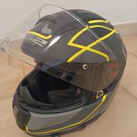 Due caschi da motociclista