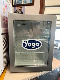 Yoga U5 Mini frigo da tavolo rosso porta vetro