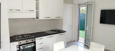Pesaro con 2 camere da letto e giardino  4+4