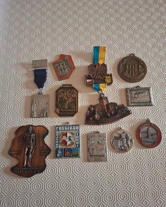 Lotto medaglie vintage sportive e commemorative