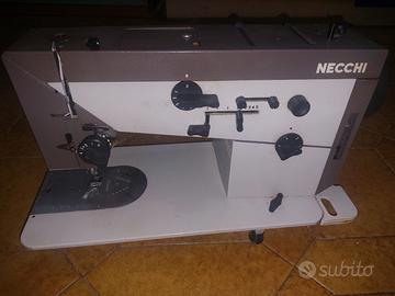 macchina da cucire Necchi 