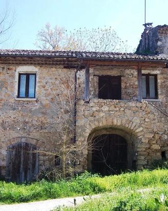 Affascinante Casale in Pietra Storico
