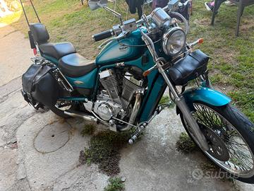 Suzuki intruder 800