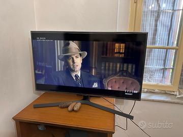Samsung Smart TV 43" 4K UHD Serie RU7400