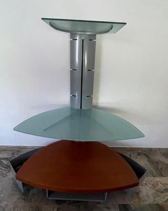 Porta tv moderno con ruote. Marca CATTELAN.