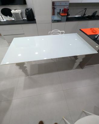 Tavolo di cristallo