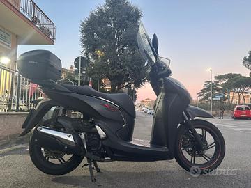 Honda SH 300 sport - FINANZIABILE