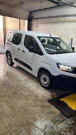 Opel combo 6000 mila km come nuovo 5 posti