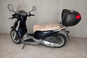 scarabeo 200