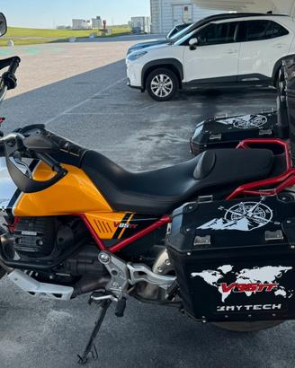 Moto Guzzi V85 TT Evocative Graphics MY 2021