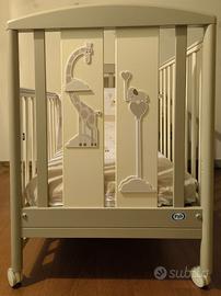 Arredo neonato: lettino, fasciatoio, settimino