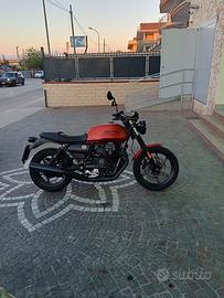 moto Guzzi v7 Stone