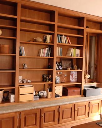 Libreria in legno di Rovere con pietra della Balma