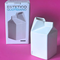 Lattiera "Bricco" Seletti in porcellana Nuova