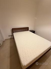 Materasso, letto e comodino