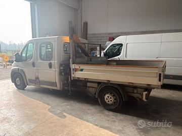 Fiat Ducato doppia cabina con gru Effer