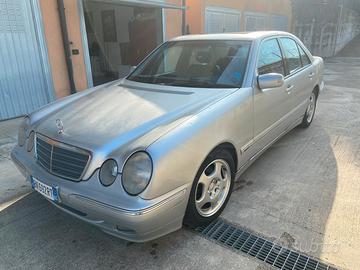Mercedes-Benz E-Class E 240 V6 Avantgarde benz/GPL