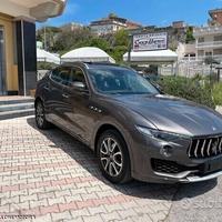 Maserati Levante 3.0 diesel pack sport pell tetto