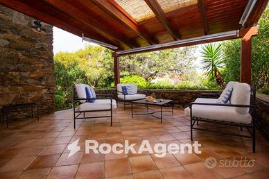 ELEGANTE QUADRILOCALE CON TERRAZZA E GIARDINO