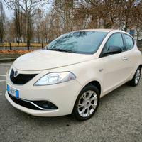 Lancia Ypsilon 1.2 69 CV 5 porte Platinum