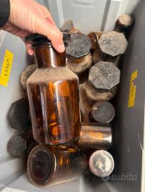 Bottiglie antiche farmacia