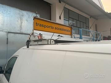 Dispositivo superiore segnalazione trasp eccezzio