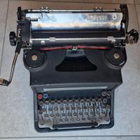 Macchina da scrivere Olivetti M40