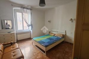 3 LOCALI A GENOVA