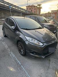 Auto Fiesta ST-line