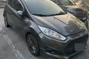 Auto Fiesta ST-line