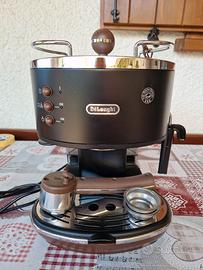 macchina caffe + cialde DE LONGHI ECOV311.BK