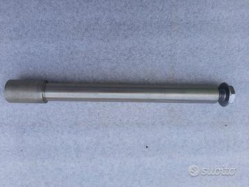 PERNO ANTERIORE NUOVO YAMAHA R1 R6 DA 2004 AL 2016