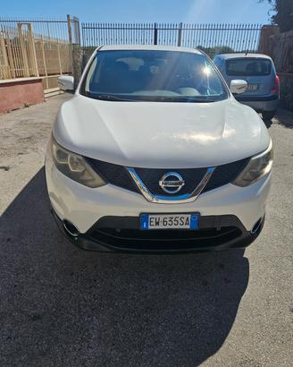 Nissan Qashqai  bianca 