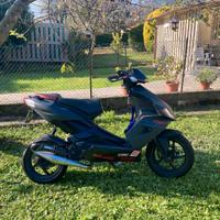 Aprilia sr