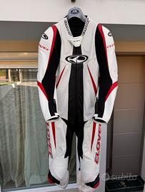 Tuta, sottotuta, stivali e guanti