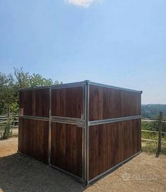 Cavallo, box per cavalli