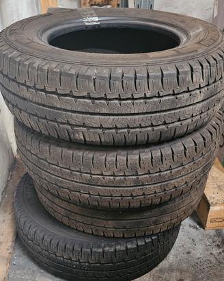 Michelin Agilis Camping 215 70 R15